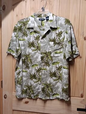 Puritan Men's Palm Tree Print Short-Sleeve Shirt EUC
